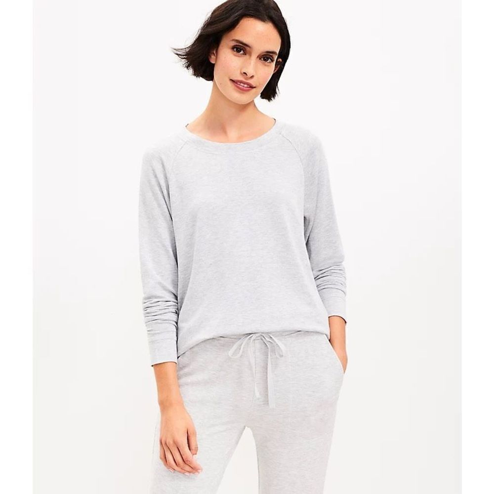 ✨Lou & Grey Signaturesoft Sweatshirt✨